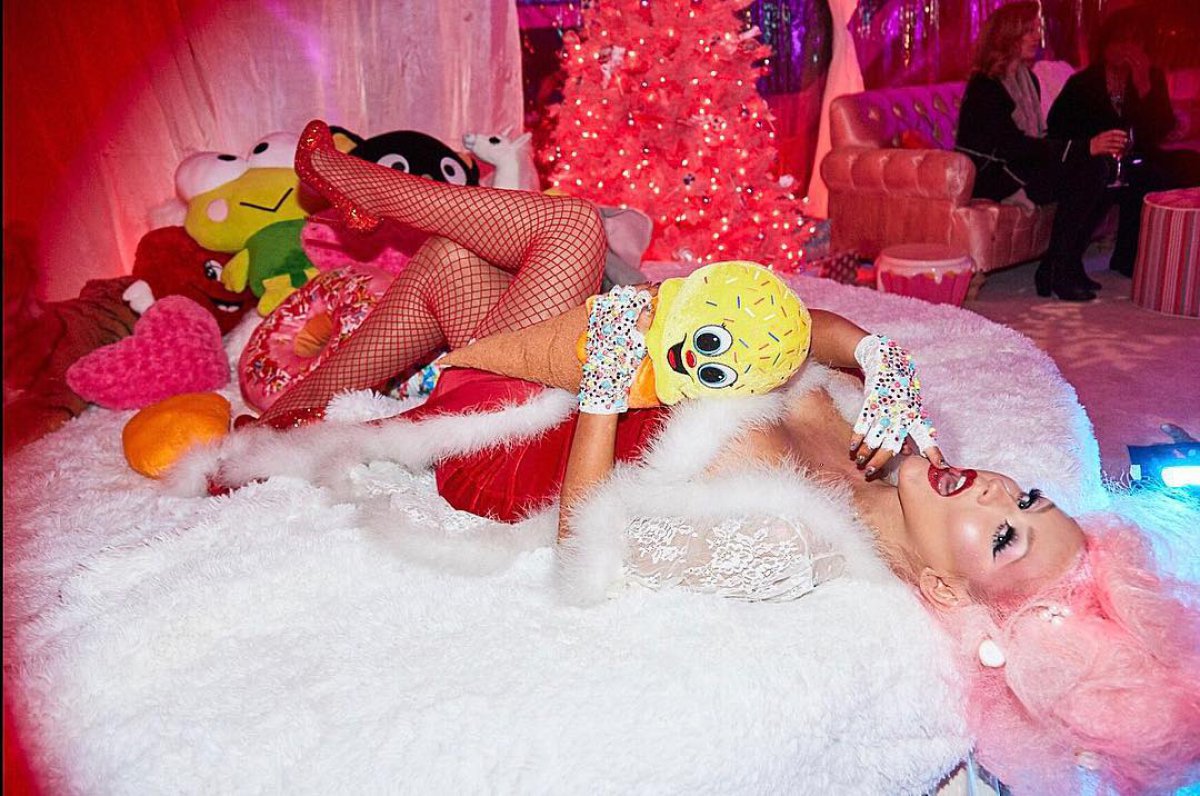 1200px x 796px - Por quÃ© las fotos navideÃ±as de Christina Aguilera parecen sacadas de una  peli porno? | FotogalerÃ­a | Actualidad | LOS40
