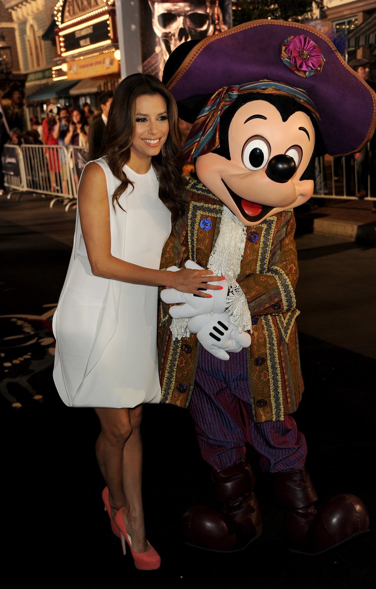 ariana grande mickey mouse