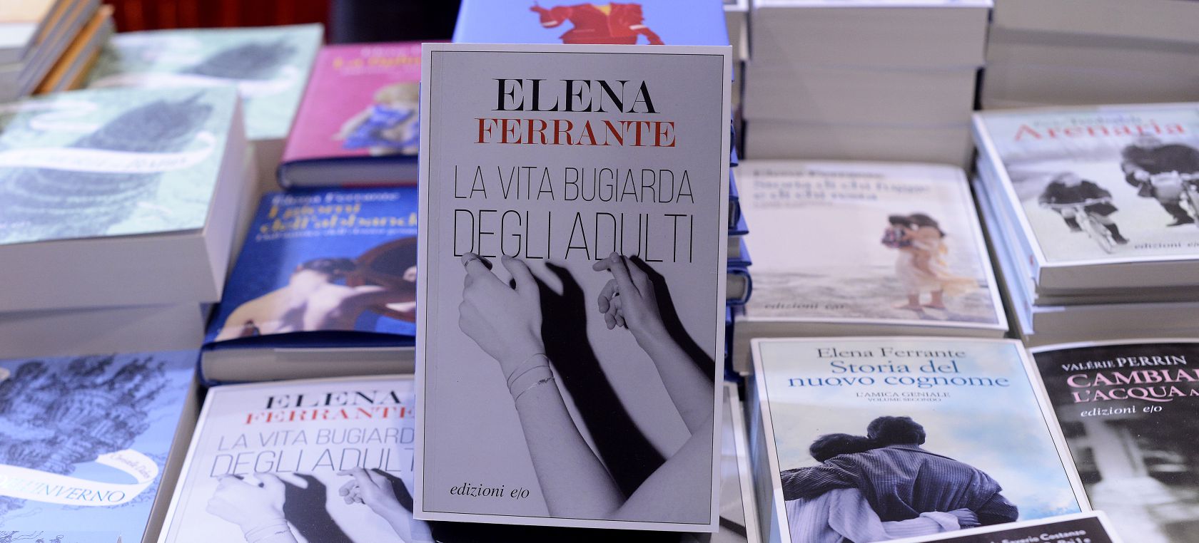 Elena Ferrante Netflix Ya Ha Comprado Los Derechos De Su Nueva Novela Actualidad Los40