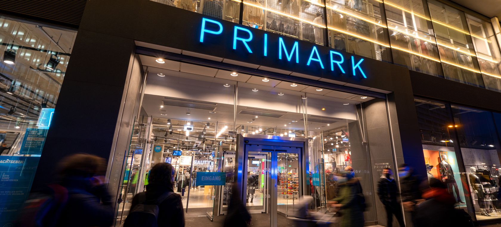 Así es el abrigo más vendido de Primark: precio irresistible y la última en moda | Moda y Belleza | LOS40