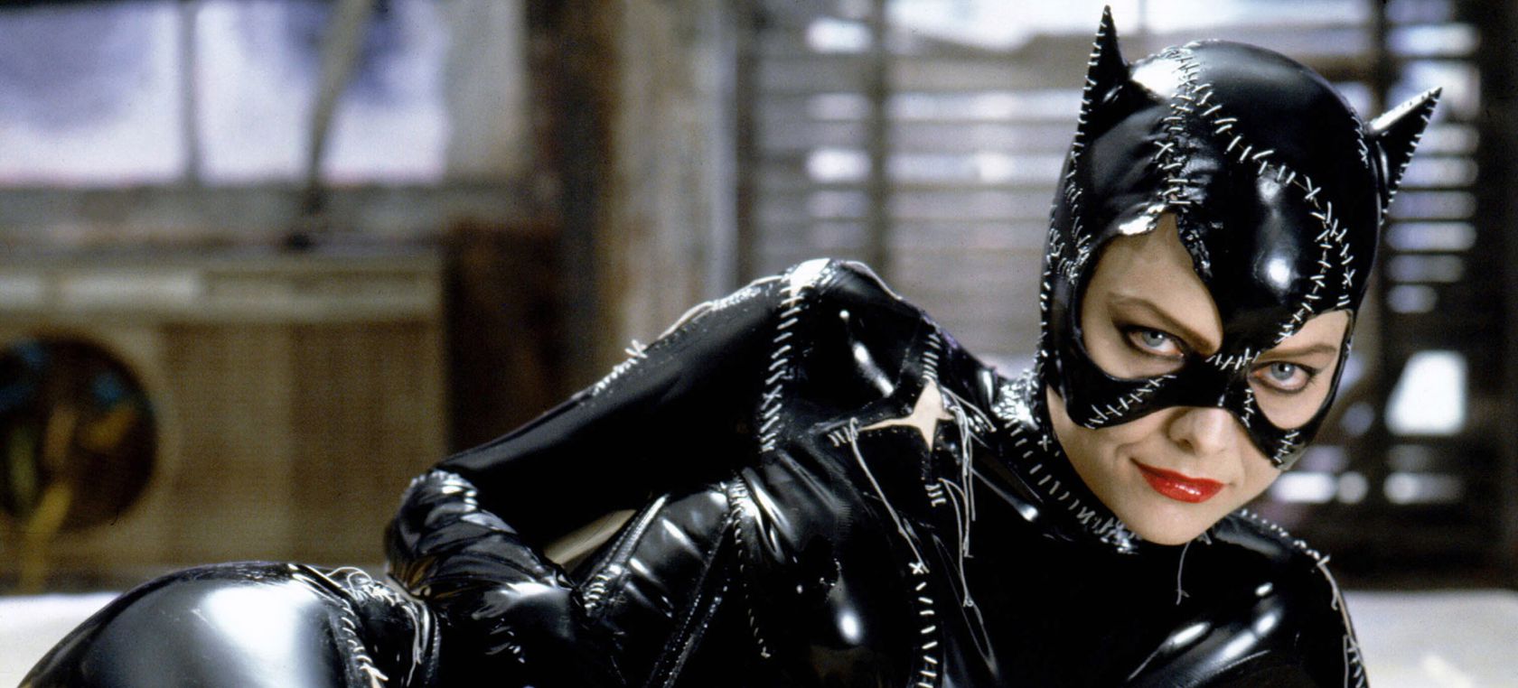 Michelle Pfeiffer abre la puerta a volver a ser la Catwoman de 'Batman  Returns', de Tim Burton | Cine y Televisión | LOS40