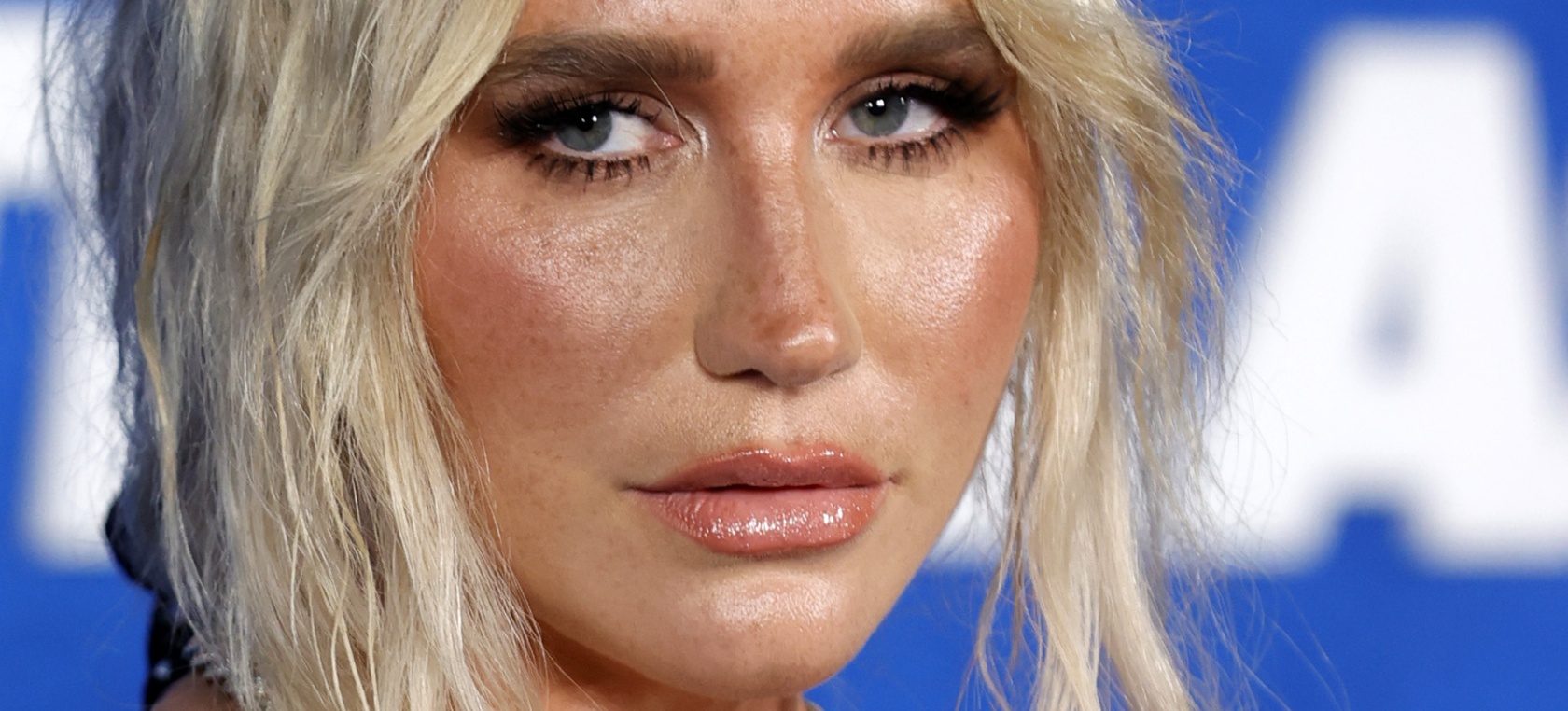 El nuevo disco de Kesha, cada vez más cerca: la cantante confirma sus  próximas canciones | Música | LOS40