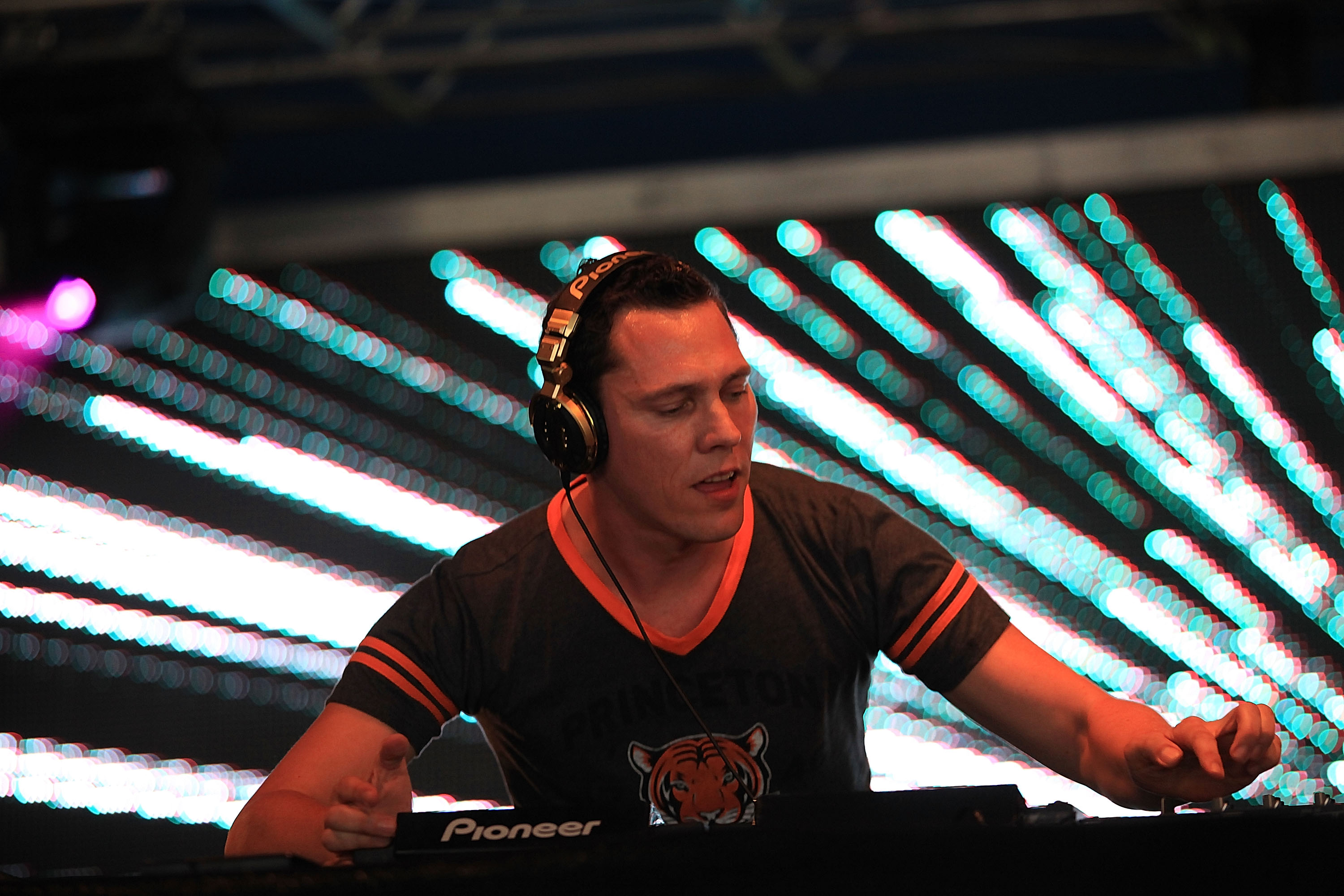 Фото dj tiesto