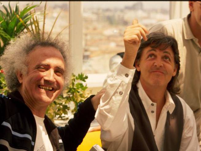 Joaquín Luqui y Paul McCartney en el estidio