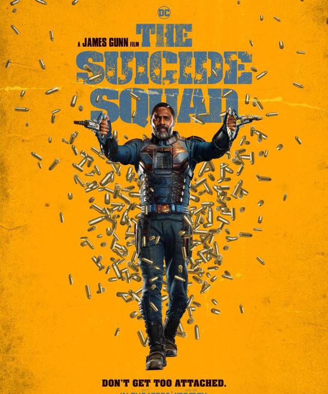 Idris Elba caracterizado como Bloodsport en un cartel oficial de la película