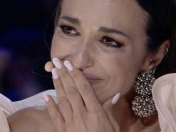 Paula Echevarría entrega su pase de oro a los bailarines de la actuación más sobrecogedora de ‘Got Talent’