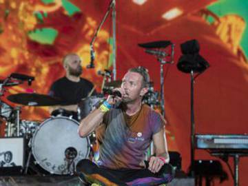 Coldplay dedica su concierto en Barcelona a Tina Turner