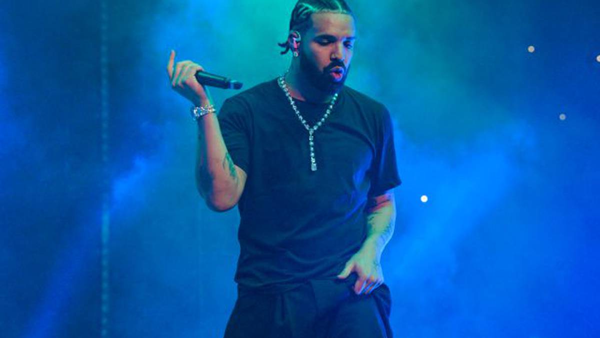 Drake frena su concierto en Nueva York después de que un fan se