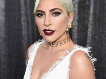 Lady Gaga y los regalos: del romántico ramo gigante de su novio a otros más extraños