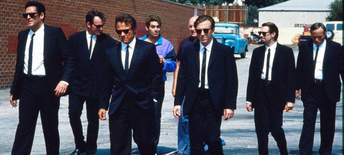 (De izq a der) Michael Madsen, Quentin Tarantino, Harvey Keitel, Chris Penn, Lawrence Tierney, Tim Roth, Steve Buscei y Eddie Bunker en la secuencia inicial de &#039;Reservoir Dogs&#039;