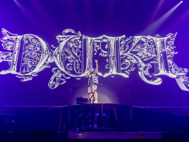 Visuales de Duki en su concierto en Madrid