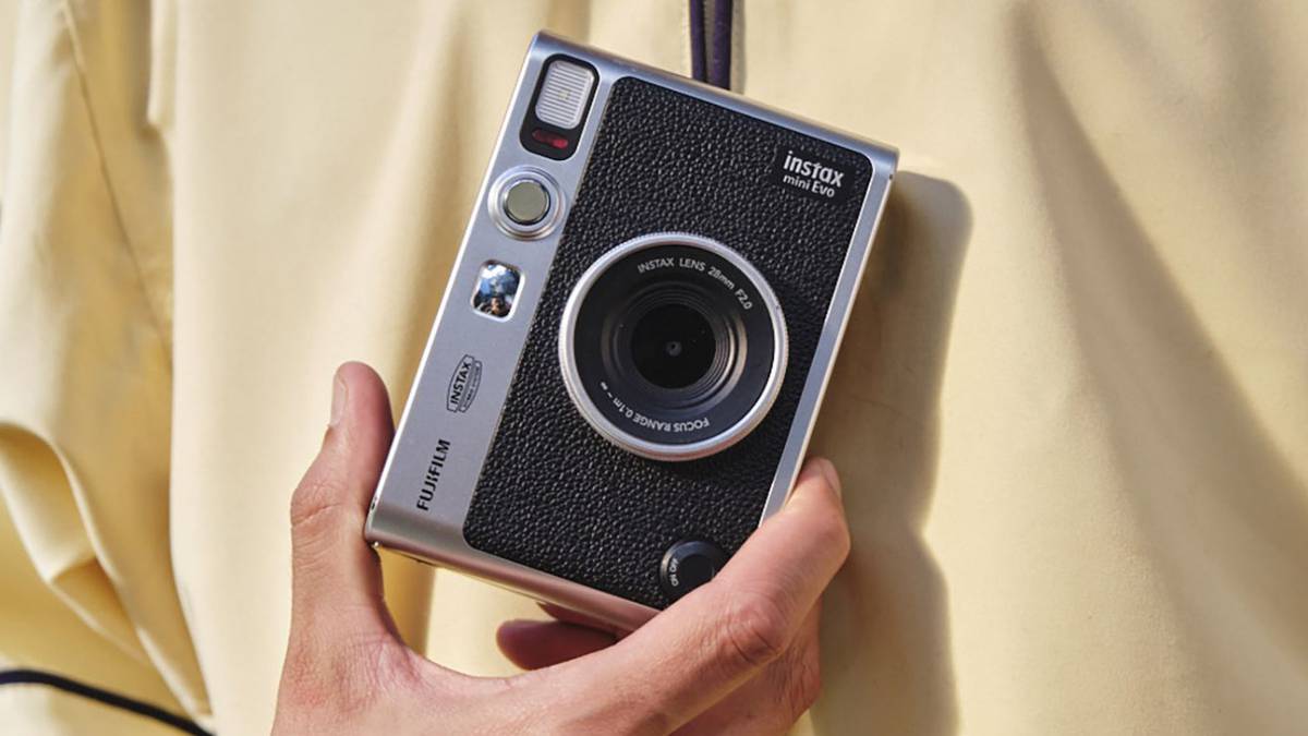 Fuji revoluciona la cámara instantánea con su nueva Instax Mini Evo, Actualidad