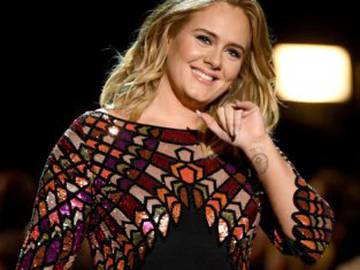 Adele podría ser multada por su último videoclip