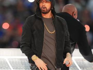 Eminem desvela el tracklist de su próximo disco con canciones con Rihanna o Bruno Mars: “Curtain Call 2”