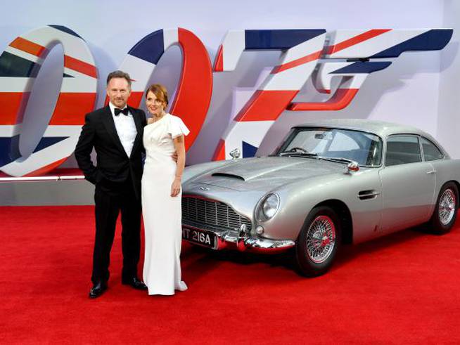 Geri Halliwell y su marido no quisieron perderse el estreno de la última peli de James Bond.