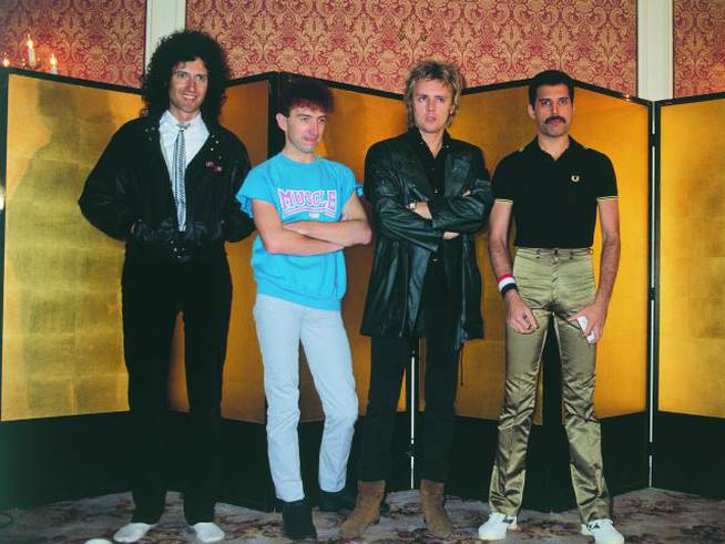Queen: Brian May, John Deacon, Roger Taylor y Freddie Mercury, en 1982.