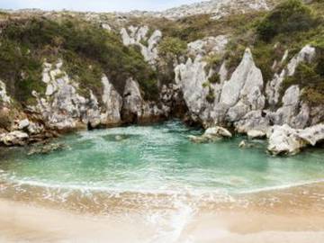La playa más pequeña del mundo está en España y no tiene salida la mar