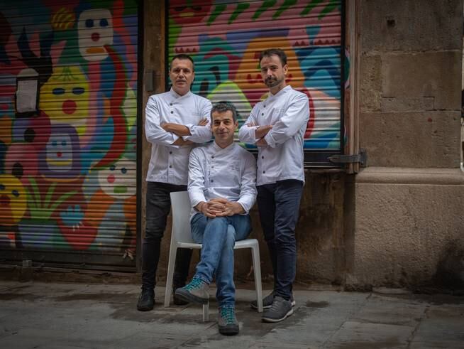 Eduard Xatruch,Oriol Castro yMateu Casañas, chefs del resturante Disfrutar de Barcelona (España).