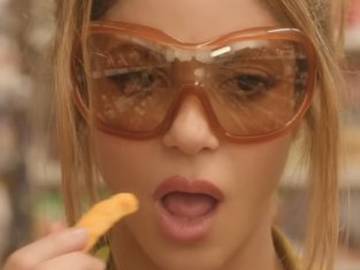 Todas las indirectas visuales de Shakira a Piqué en el vídeo ‘Monotonía’: un infierno en el supermercado