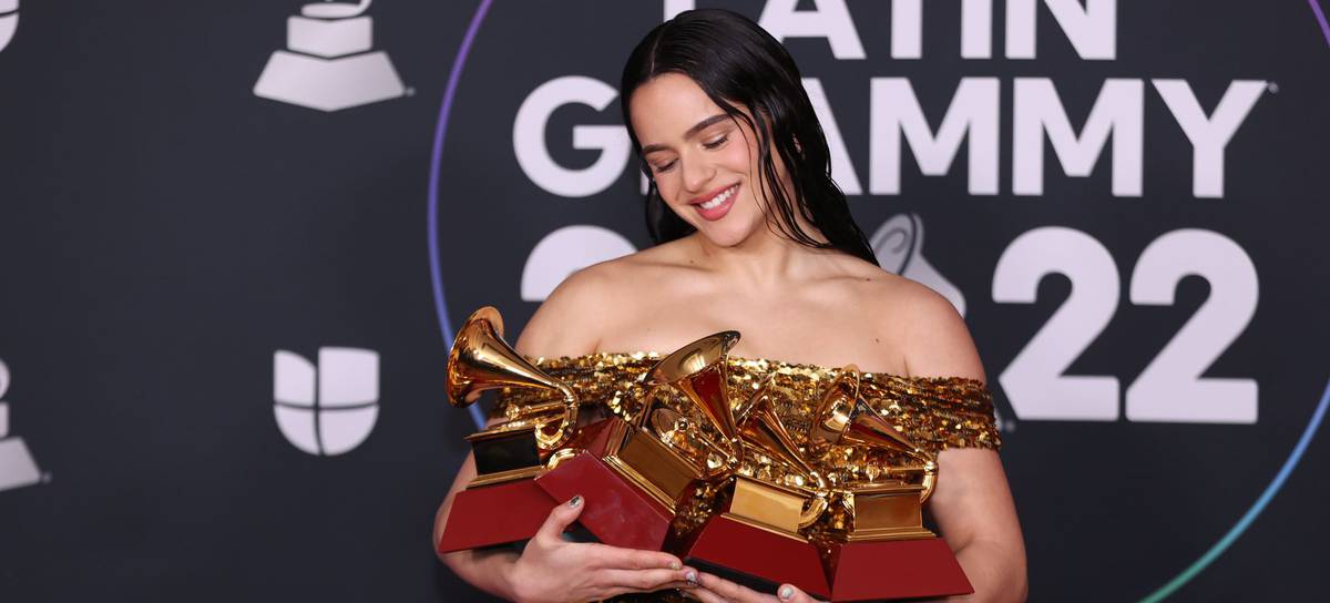 1200px x 544px - Los ganadores de los Premios Latin Grammy 2022: RosalÃ­a, Bad Bunny, Jorge  Drexler y mÃ¡s | TelevisiÃ³n | LOS40