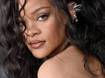 Rihanna enciende las redes con su posado más salvaje para celebrar el 5º aniversario de Savage X