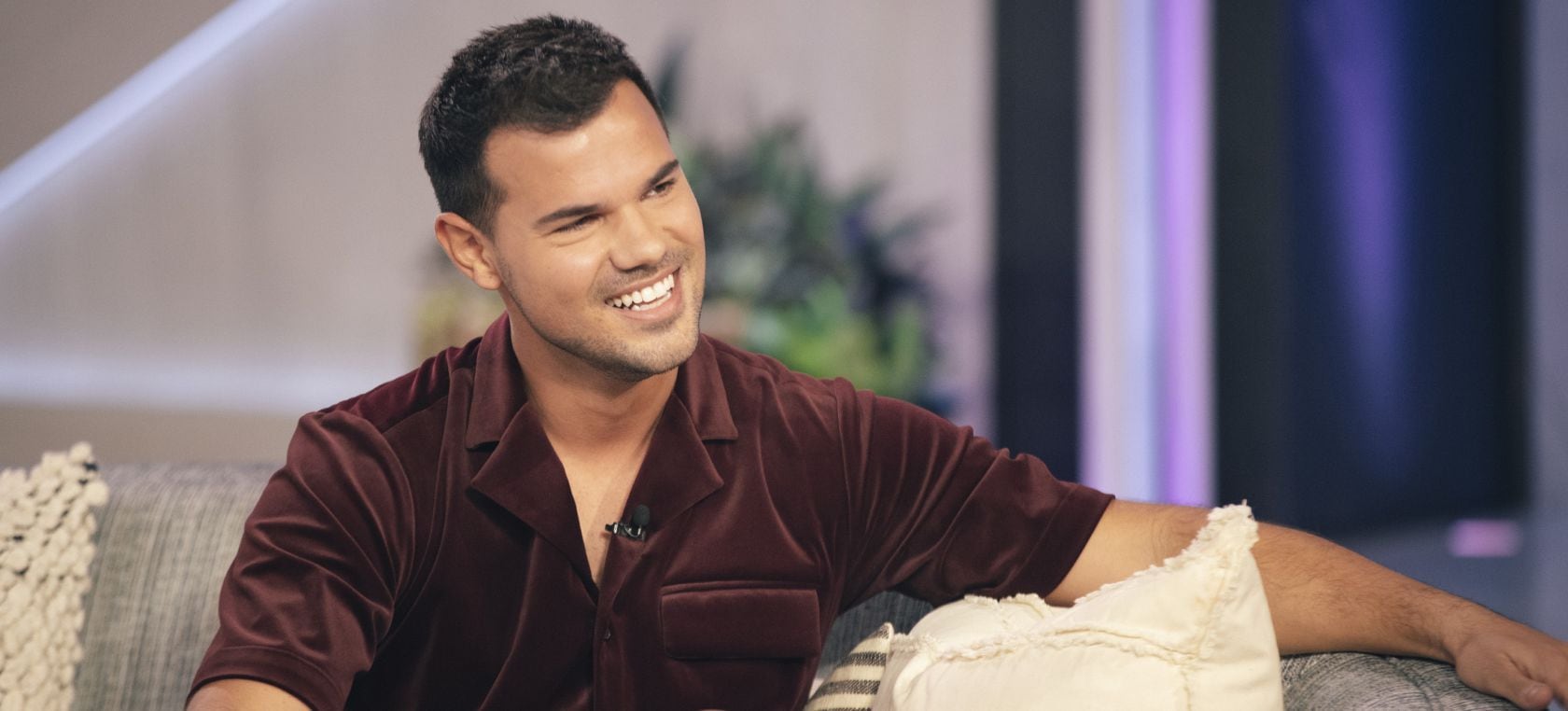 Taylor Lautner sube las fotos oficiales de su boda con... Taylor Lautner |  Cine | LOS40