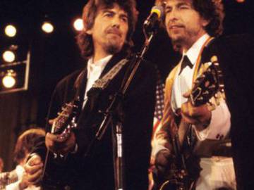George Harrison y el supergrupo que formó con “unos amigos”: la historia de Travelling Wilburys