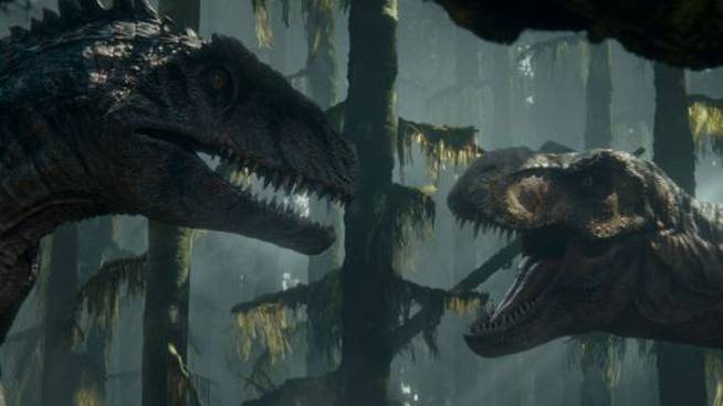 Una palea entre dinosaurios en &#039;Jurassic World: Dominion&#039;.