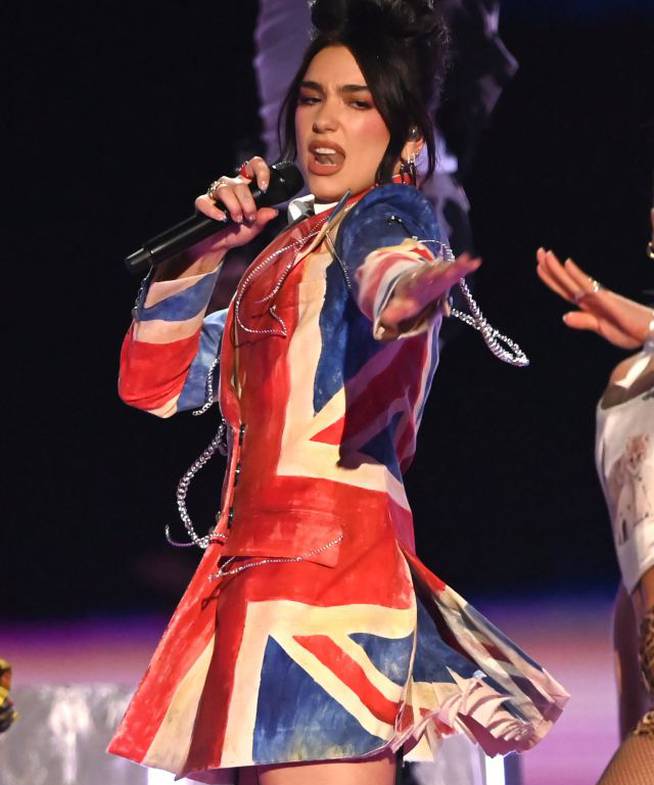 Dua Lipa durante los Brit Awards en 2021.