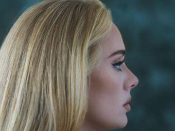 Adele regresa con ‘Easy On Me’, una canción que nos abre las puertas de su vida personal