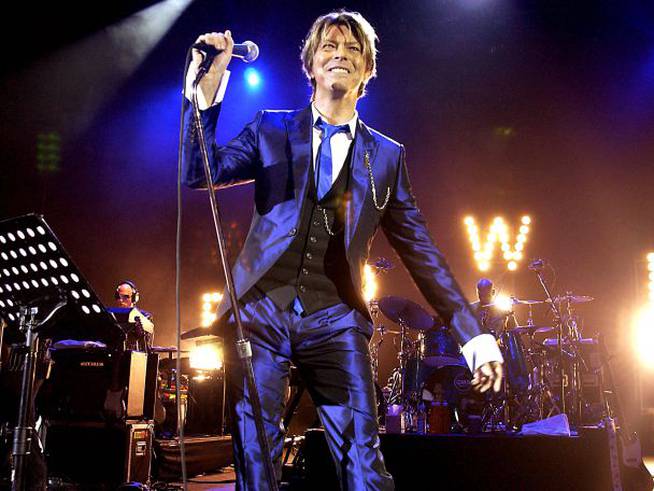 David Bowie en concierto, en el Hammersmith Appollo de Londres.