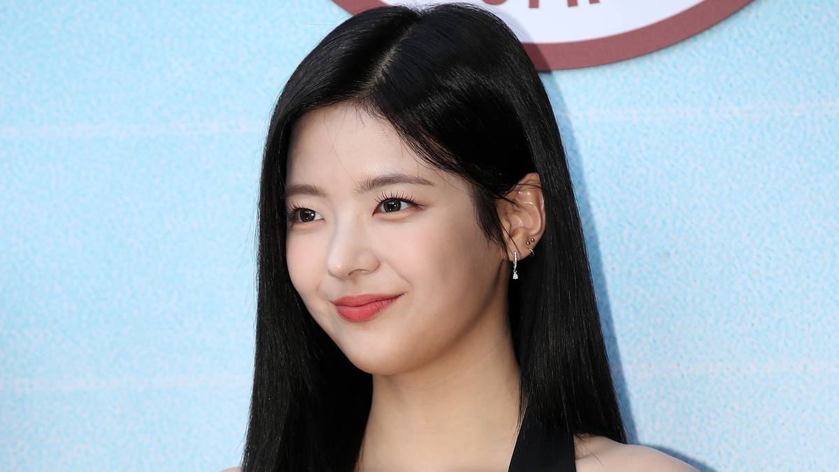 Lea from the K-pop girl group ITZY announces the cessation of her career for health reasons |  Present