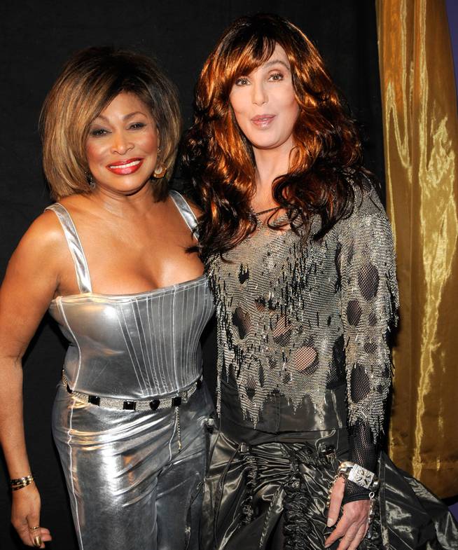 Tina Turner y Cher en Los Ángeles, California, en 2008.