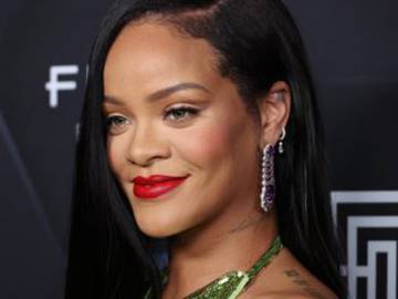 Rihanna baraja 50 nombres de artistas para invitar a la Super Bowl