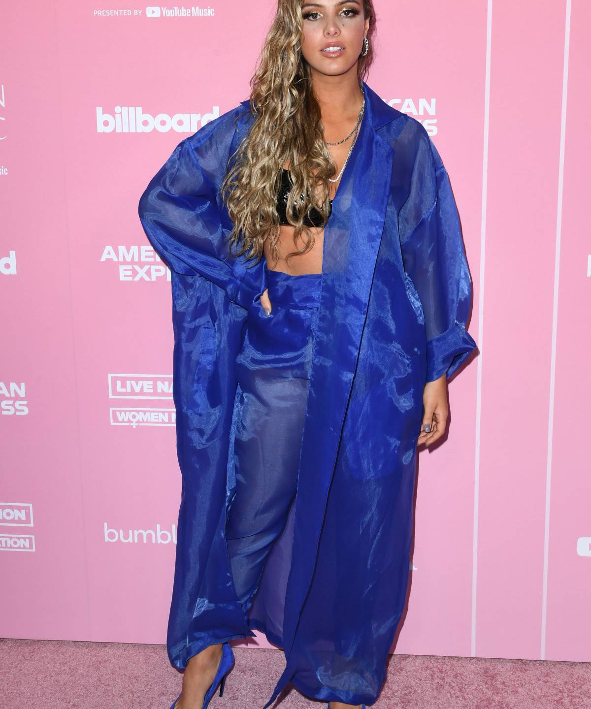 La alfombra de los Billboard Woman in Music