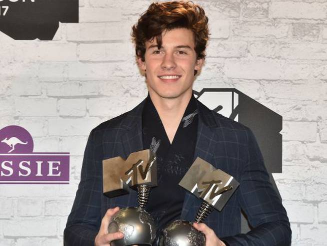 Shawn Mendes ganador de 2 EMAs en 2017