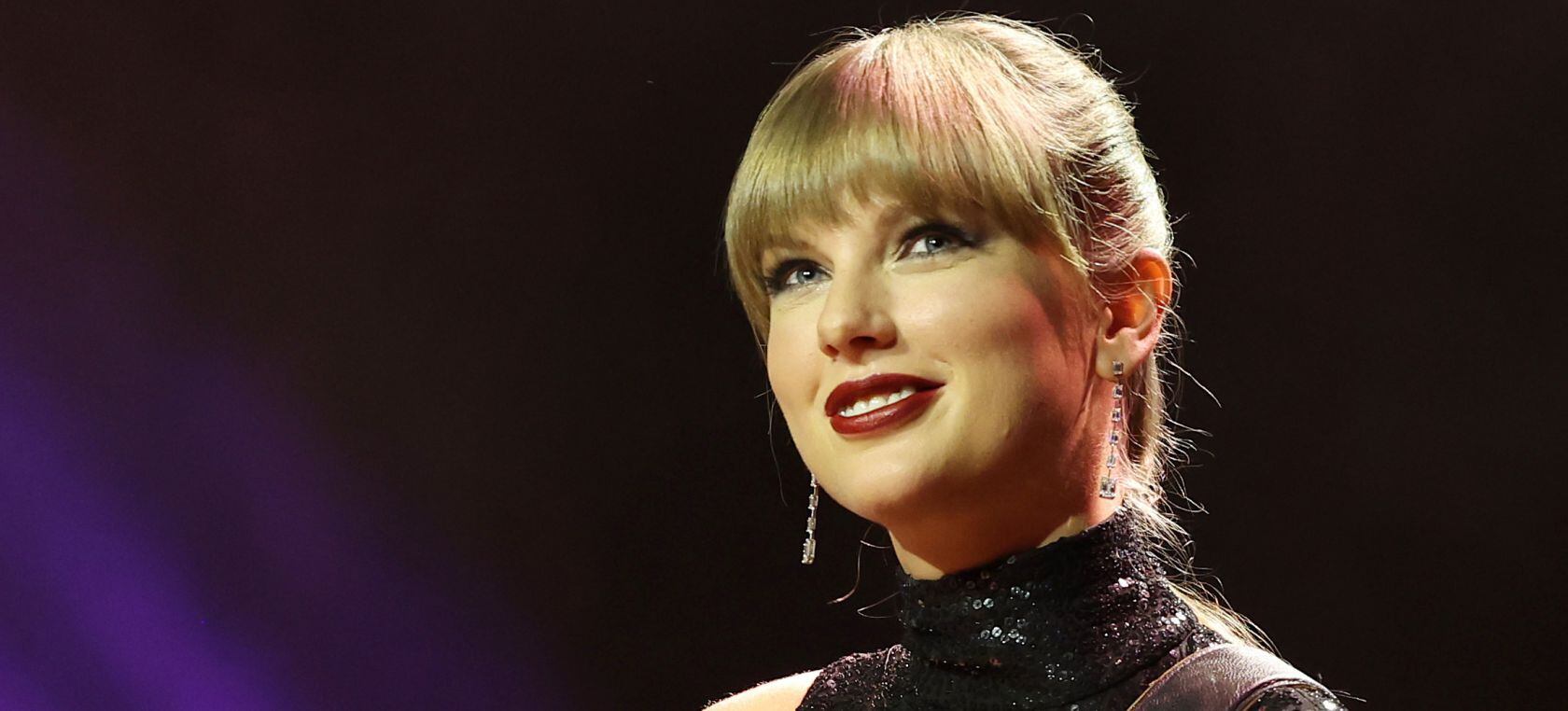 La fortune de la chanteuse Taylor Swift s'élève à plus d'un milliard de  dollars selon l'agence américaine Bloomberg News