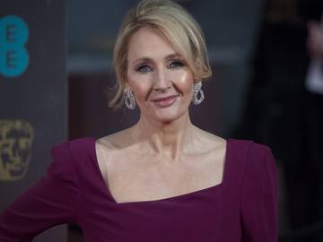 J.K. Rowling dice ahora que sus comentarios tránsfobos han sido “prufundamente malinterpretados”