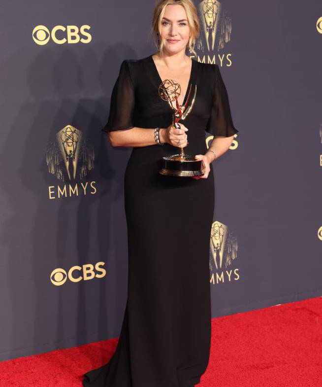 Kate Winslet acude a la 73 edición de los premios Emmy, en Los Ángeles, California, el 19 de septiembre de 2021