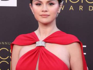 Sigourney Weaver también opina sobre el reboot de Armas de mujer con Selena Gomez