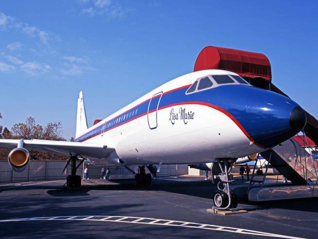 El avión Convair 880 de Elvis Presley, personalizado con el nombre de su hija Lisa Marie. 