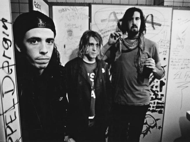 Nirvana, en el backstage de un concierto en Frankfurt, Alemania, en 1991.