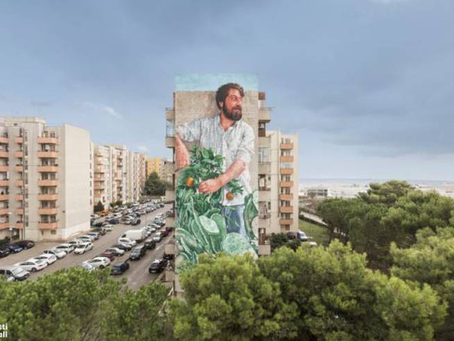 &#039;El Jardinero&#039; en Italia, mural de Fitan Magee uno de los artistas participantes