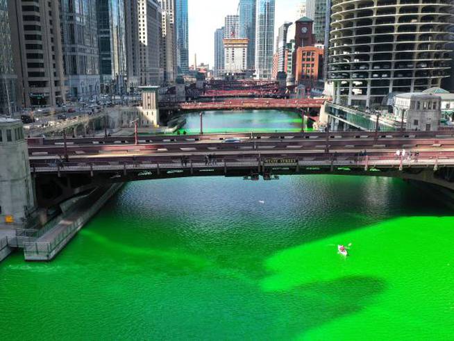 El río verde de Chicago.