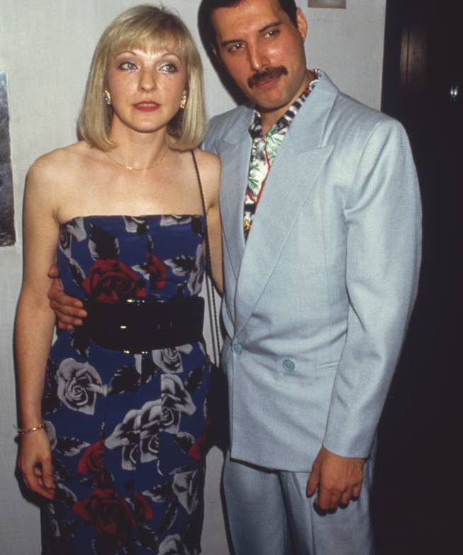 Freddie Mercury y Mary Austin, en una fiesta posterior a un concierto de Queen.