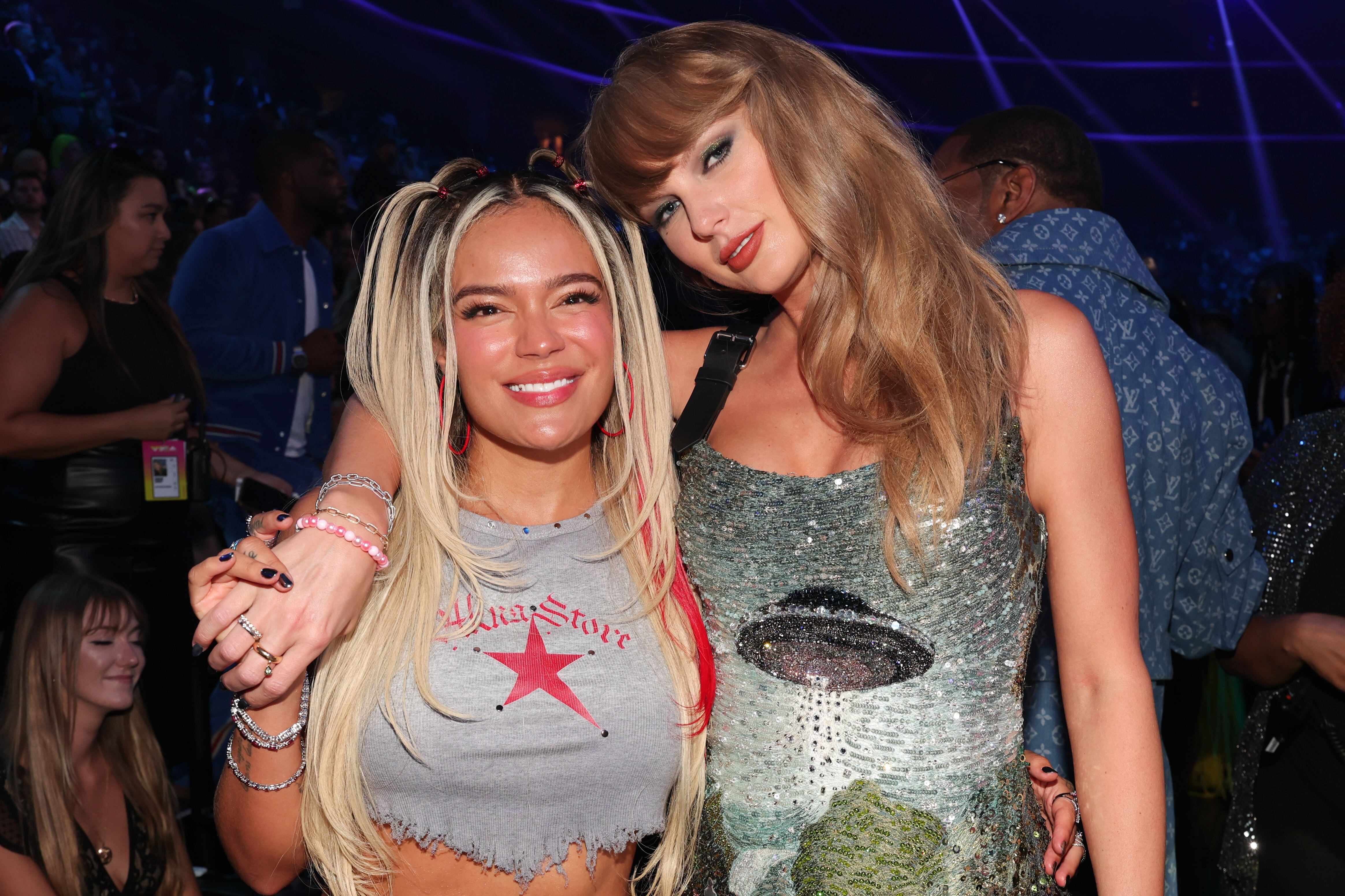Karol G y Taylor Swift, la amistad perfecta del mundo anglosajón y latino  en los MTV Video Music Awards 2024 con posibilidad de colaboración futura |  Música | LOS40