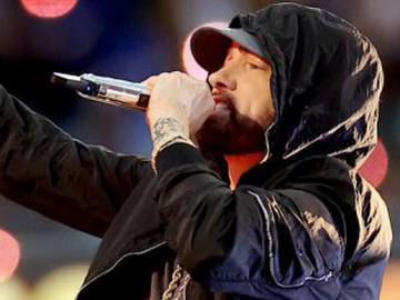 El aplaudido gesto contra el racismo de Eminem en la Super Bowl 2022