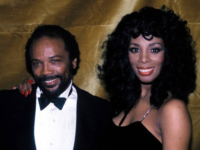 Quincy Jones y Donna Summer en el Savoy Theater de Nueva York en 1983