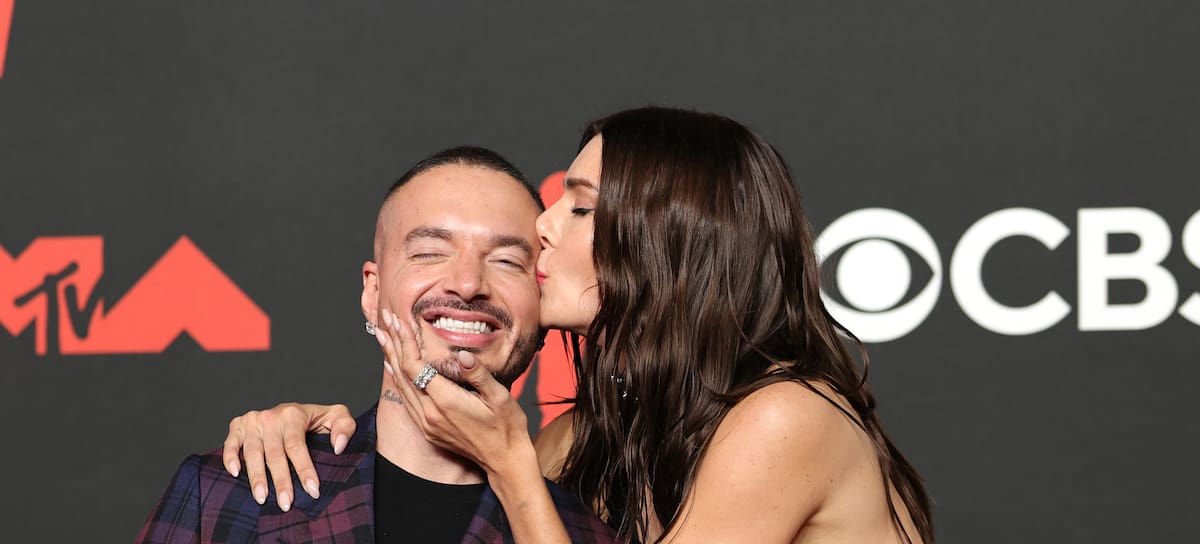 J Balvin y Valentina Ferrer, en los MTV Video Music Awards 2025.
