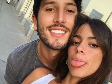 TINI DESVELA LO QUE MÁS LE GUSTA DE SU RELACIÓN CON SEBASTIÁN YATRA